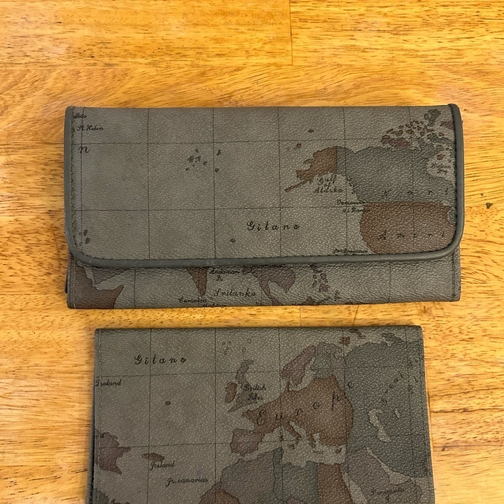 Gitano Elegant World Map Print Wallet, Matching Check Book Holder